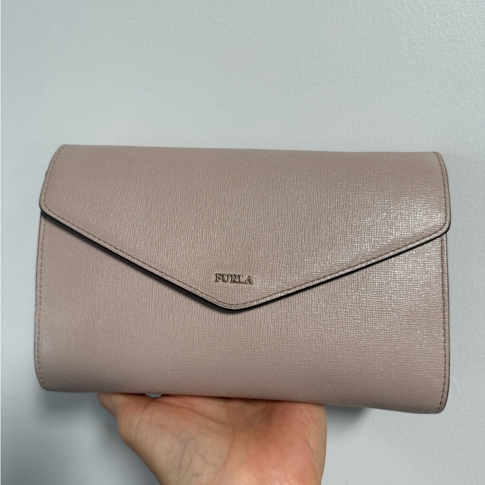 Furla Cream Crossbody Bag with Gold Chain - Picture 14 of 14